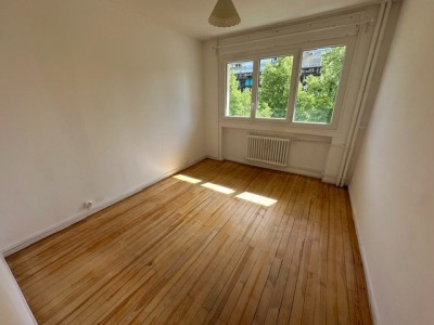 T3 BALCON GARAGE A LOUER - ST ETIENNE CENTRE DEUX/BELLEVUE - 60.15 m2 - 700 € charges comprises par mois