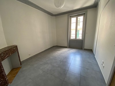 APPARTEMENT T3 A LOUER - ST ETIENNE CENTRE DEUX / TREFILERIE - 53.92 m2 - 525€ charges comprises par mois