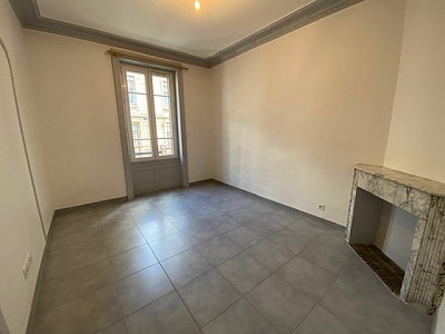 APPARTEMENT T3 A LOUER - ST ETIENNE CENTRE DEUX / TREFILERIE - 53.92 m2 - 525€ charges comprises par mois