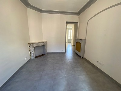 APPARTEMENT T3 A LOUER - ST ETIENNE CENTRE DEUX / TREFILERIE - 53.92 m2 - 525€ charges comprises par mois
