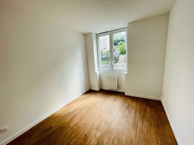 APPARTEMENT T3 A LOUER - ST ETIENNE CENTRE - 58.98 m2 - 625€ charges comprises par mois