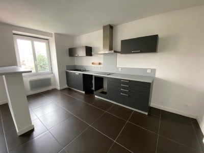 3 Pièces A LOUER - ST ETIENNE Centre Ville/Badouillère - 62.18 m2 - 638 € charges comprises par mois
