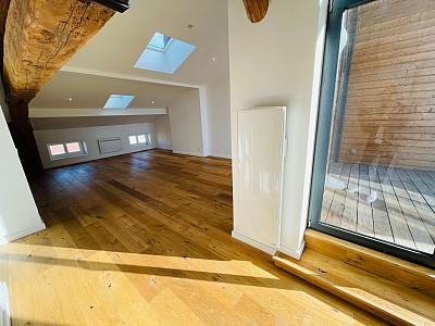 APPARTEMENT T3 A LOUER - ST ETIENNE CENTRE VILLE - 83.36 m2 - 915€ charges comprises par mois