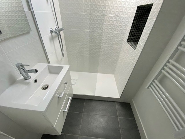 APPARTEMENT T3 - ST ETIENNE CENTRE VILLE - 69.13 m2 - LOU&Eacute;