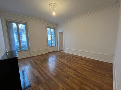 APPARTEMENT T3 - ST ETIENNE CENTRE VILLE - 96.27 m2 - LOUÉ