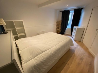 APPARTEMENT T3 - ST ETIENNE CENTRE VILLE - 151.2 m2 - LOUÉ
