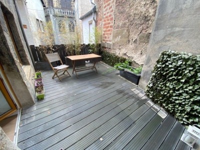 APPARTEMENT T3 - ST ETIENNE CENTRE VILLE - 151.2 m2 - LOUÉ