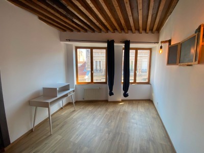 APPARTEMENT T3 A LOUER - ST ETIENNE CENTRE VILLE - 96.07 m2 - 840 € charges comprises par mois