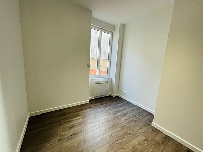 APPARTEMENT T3 - ST ETIENNE CENTRE VILLE - 77.25 m2 - LOUÉ