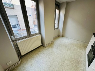 APPARTEMENT T3 A LOUER - ST ETIENNE CHATEAUCREUX/RICHELANDIERE - 62.13 m2 - 497€ charges comprises par mois