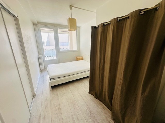 APPARTEMENT T3 - ST ETIENNE COURS FAURIEL - 54.04 m2 - LOU&Eacute;