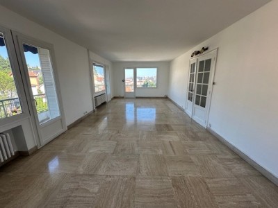 APPARTEMENT T3 A LOUER - ST ETIENNE Cours Fauriel - 91.53 m2 - 830€ charges comprises par mois