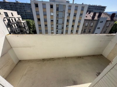 APPARTEMENT T3 A LOUER - ST ETIENNE Cours Fauriel - 91.53 m2 - 830€ charges comprises par mois