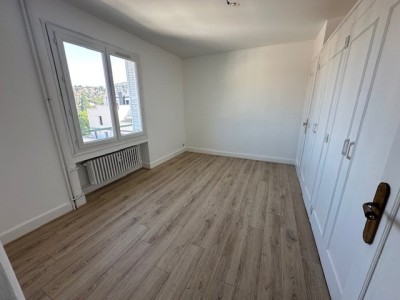 APPARTEMENT T3 A LOUER - ST ETIENNE Cours Fauriel - 91.53 m2 - 830€ charges comprises par mois