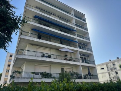 APPARTEMENT T3 A LOUER - ST ETIENNE Cours Fauriel - 91.53 m2 - 830€ charges comprises par mois