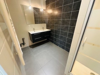 APPARTEMENT T3 A LOUER - ST ETIENNE DORIAN/PEUPLE - 74.41 m2 - 690 &euro; charges comprises par mois