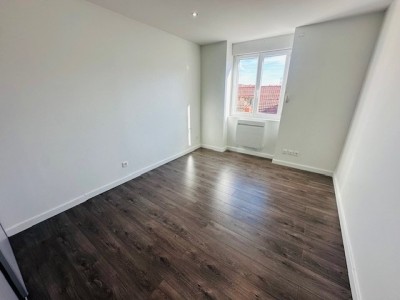 APPARTEMENT T3 A LOUER - ST ETIENNE DORIANT/PEUPLE - 75.89 m2 - 730€ charges comprises par mois