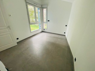 APPARTEMENT T3 - ST ETIENNE FAURIEL - 105.87 m2 - LOUÉ