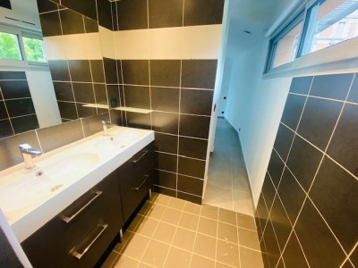 APPARTEMENT T3 - ST ETIENNE FAURIEL - 105.87 m2 - LOUÉ