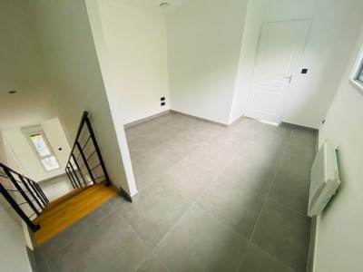 APPARTEMENT T3 - ST ETIENNE FAURIEL - 105.87 m2 - LOUÉ
