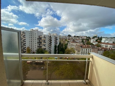 APPARTEMENT T3 A LOUER - ST ETIENNE FAURIEL - 66.57 m2 - 840 € charges comprises par mois