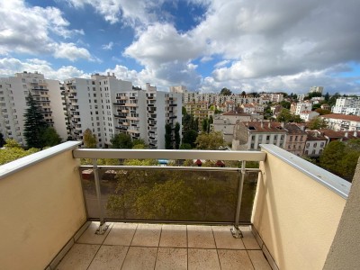 APPARTEMENT T3 A LOUER - ST ETIENNE FAURIEL - 66.57 m2 - 840 € charges comprises par mois