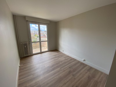 APPARTEMENT T3 A LOUER - ST ETIENNE FAURIEL - 66.57 m2 - 840 € charges comprises par mois