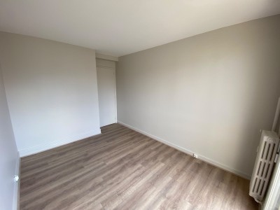 APPARTEMENT T3 A LOUER - ST ETIENNE FAURIEL - 66.57 m2 - 840 € charges comprises par mois