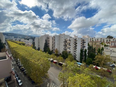 APPARTEMENT T3 A LOUER - ST ETIENNE FAURIEL - 66.57 m2 - 840 € charges comprises par mois