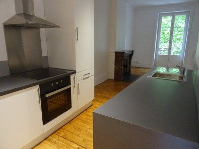 APPARTEMENT T3 A LOUER - ST ETIENNE Fauriel/Rond Point - 52.15 m2 - 560€ charges comprises par mois