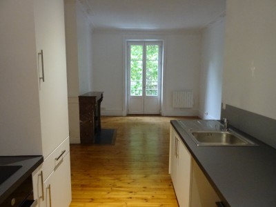 APPARTEMENT T3 A LOUER - ST ETIENNE Fauriel/Rond Point - 52.15 m2 - 560€ charges comprises par mois