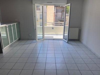 T3 en Duplex A LOUER - ST ETIENNE FAURIEL/ST ROCH - 81.08 m2 - 850�&euro; charges comprises par mois