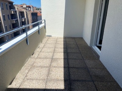 T3 en Duplex A LOUER - ST ETIENNE FAURIEL/ST ROCH - 81.08 m2 - 850�&euro; charges comprises par mois