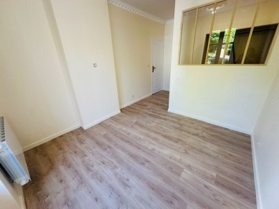 APPARTEMENT T3 A LOUER - ST ETIENNE FAURIEL/VILLEBOEUF - 46.86 m2 - 670 &euro; charges comprises par mois