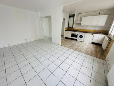 APPARTEMENT T3 A LOUER - ST ETIENNE FAURIEL/VIVARAIZE - 53.83 m2 - 515 € charges comprises par mois