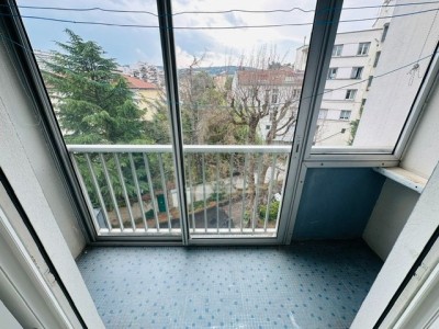 APPARTEMENT T3 A LOUER - ST ETIENNE FAURIEL/VIVARAIZE - 53.83 m2 - 515 € charges comprises par mois