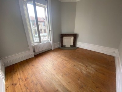 APPARTEMENT T3 A LOUER - ST ETIENNE HAUT DE JACQUARD - 60.73 m2 - 463€ charges comprises par mois