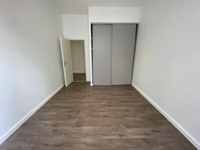 Grand 3 pièces A LOUER - ST ETIENNE Hyper Centre/Dorian/Peuple - 82.82 m2 - 700 &euro; charges comprises par mois