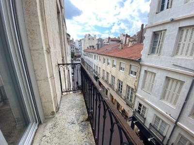 Grand 3 pièces A LOUER - ST ETIENNE Hyper Centre/Dorian/Peuple - 82.82 m2 - 700 &euro; charges comprises par mois