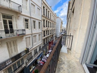 Grand 3 pièces A LOUER - ST ETIENNE Hyper Centre/Dorian/Peuple - 82.82 m2 - 700 &euro; charges comprises par mois