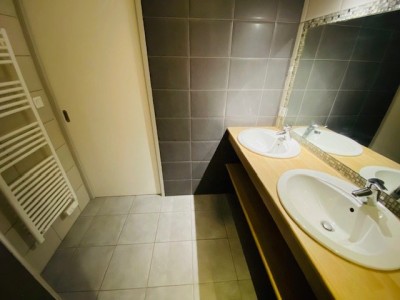 APPARTEMENT T3 A LOUER - ST ETIENNE JACQUARD - 62.29 m2 - 700€ charges comprises par mois