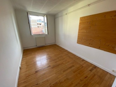 APPARTEMENT T3 - ST ETIENNE JEAN JAURES / CARNOT - 66.72 m2 - LOUÉ