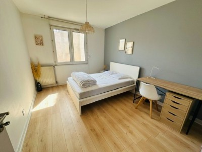 3 Pièces Meublé A LOUER - ST ETIENNE JEAN JAURES/JACQUARD - 85.35 m2 - 820 &euro; charges comprises par mois