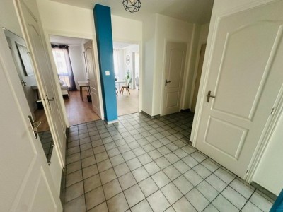 3 Pièces Meublé A LOUER - ST ETIENNE JEAN JAURES/JACQUARD - 85.35 m2 - 820 &euro; charges comprises par mois