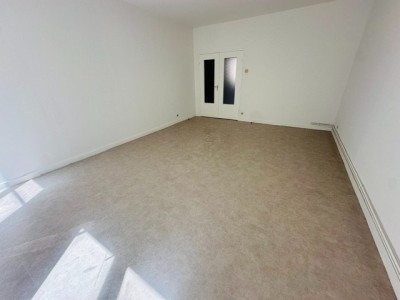 APPARTEMENT T3 A LOUER - ST ETIENNE JEAN JAURES - 74.85 m2 - 565 &euro; charges comprises par mois