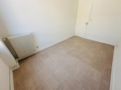 APPARTEMENT T3 A LOUER - ST ETIENNE JEAN JAURES - 74.85 m2 - 565 &euro; charges comprises par mois