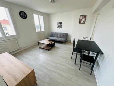 T3 MEUBLE A LOUER - ST ETIENNE MONTPLAISIR/HPL - 52.59 m2 - 550€ charges comprises par mois