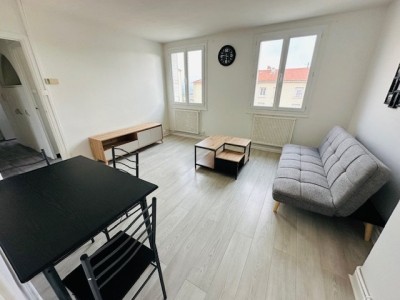 T3 MEUBLE A LOUER - ST ETIENNE MONTPLAISIR/HPL - 52.59 m2 - 550€ charges comprises par mois