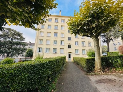 T3 MEUBLE A LOUER - ST ETIENNE MONTPLAISIR/HPL - 52.59 m2 - 550€ charges comprises par mois
