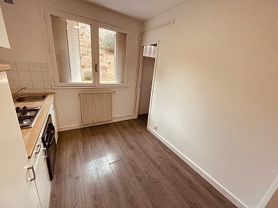 APPARTEMENT T3 - ST ETIENNE MONTPLAISIR - 57.19 m2 - LOUÉ